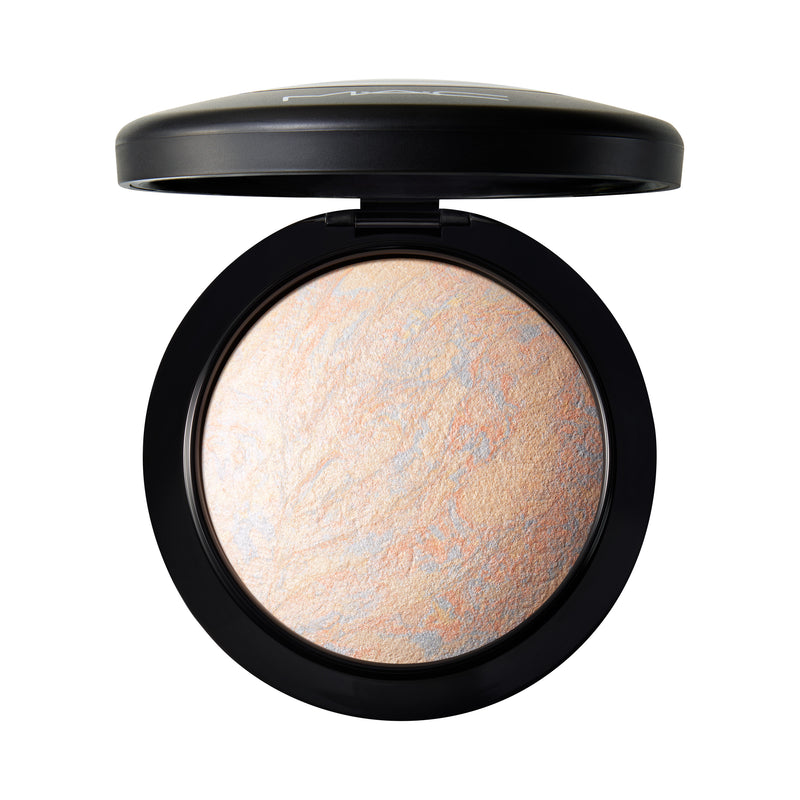 MAC Mineralize Skinfinish Lightscapade 10g product image