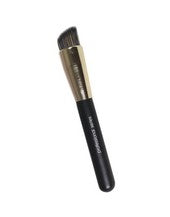 Nascita Artist Angled Kabuki Foundation Brush product image